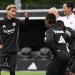 09 July 2025, Hesse, Frankfurt/Main: Hugo Ekitiké (l-r), Elye Wahi, head coach Dino Toppmöller and Elye Wahi stand together at the Eintracht Frankfurt stadium at the start of training. Photo: Arne Dedert/dpa (Photo by ARNE DEDERT / DPA / dpa Picture-Alliance via AFP)